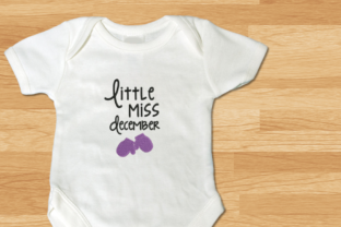 Review: Little Miss December Mittens Applique